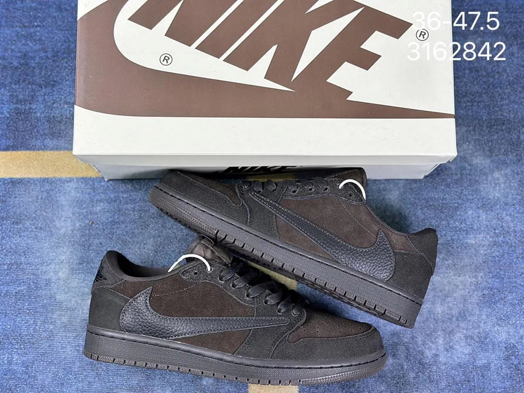 Edição ESPECIAL LANÇAMENTO Air Jordan 1 Low x Travis Scott "Velvet Brown"