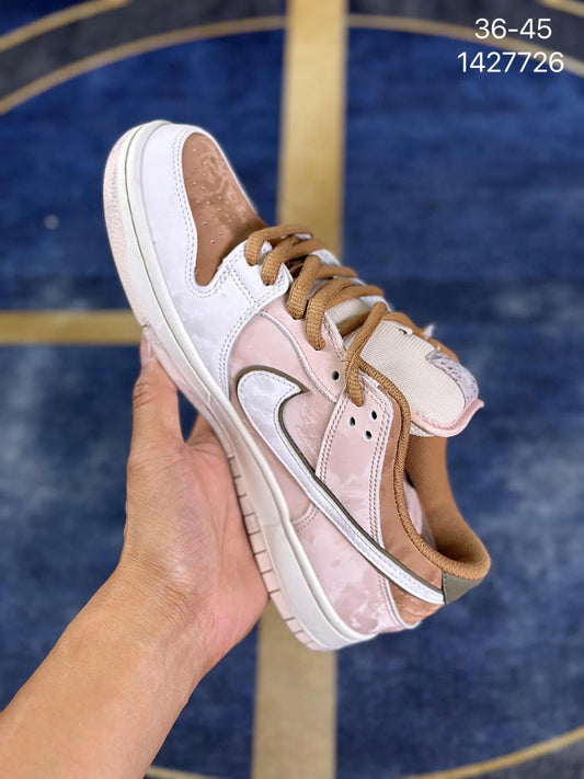 Edição ESPECIAL LANÇAMENTO SB Dunk Low "Trocadero Gardens"