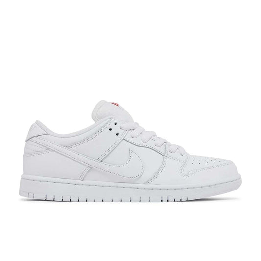 DUNK LOW NACIONAL PREMIUM TRIPLE WHITE