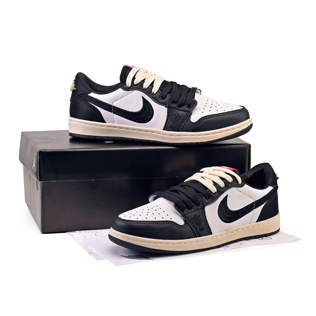 Nike Air Jordan 1 NACIONAL PREMIUM Trophy Room Away (Preto/Branco)