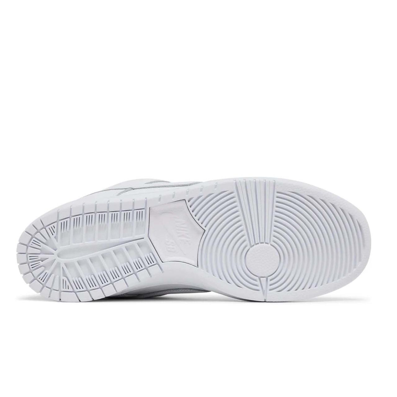 DUNK LOW NACIONAL PREMIUM TRIPLE WHITE