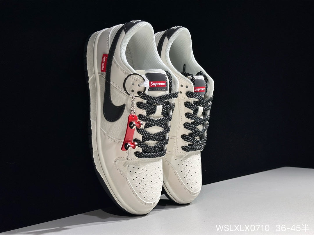 新品　26cm Supreme NIKE SB DUNK LOW OG Supreme × Nike SB Dunk Low OG QS 26cm