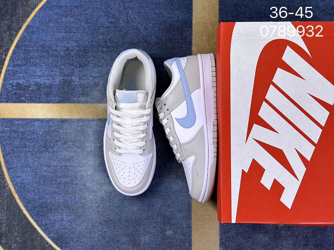 LANÇAMENTO Dunk Low Icy Swoosh