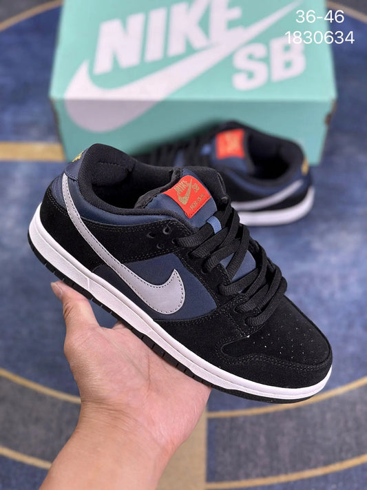 Edição ESPECIAL SB Dunk Low "Black New Slate"