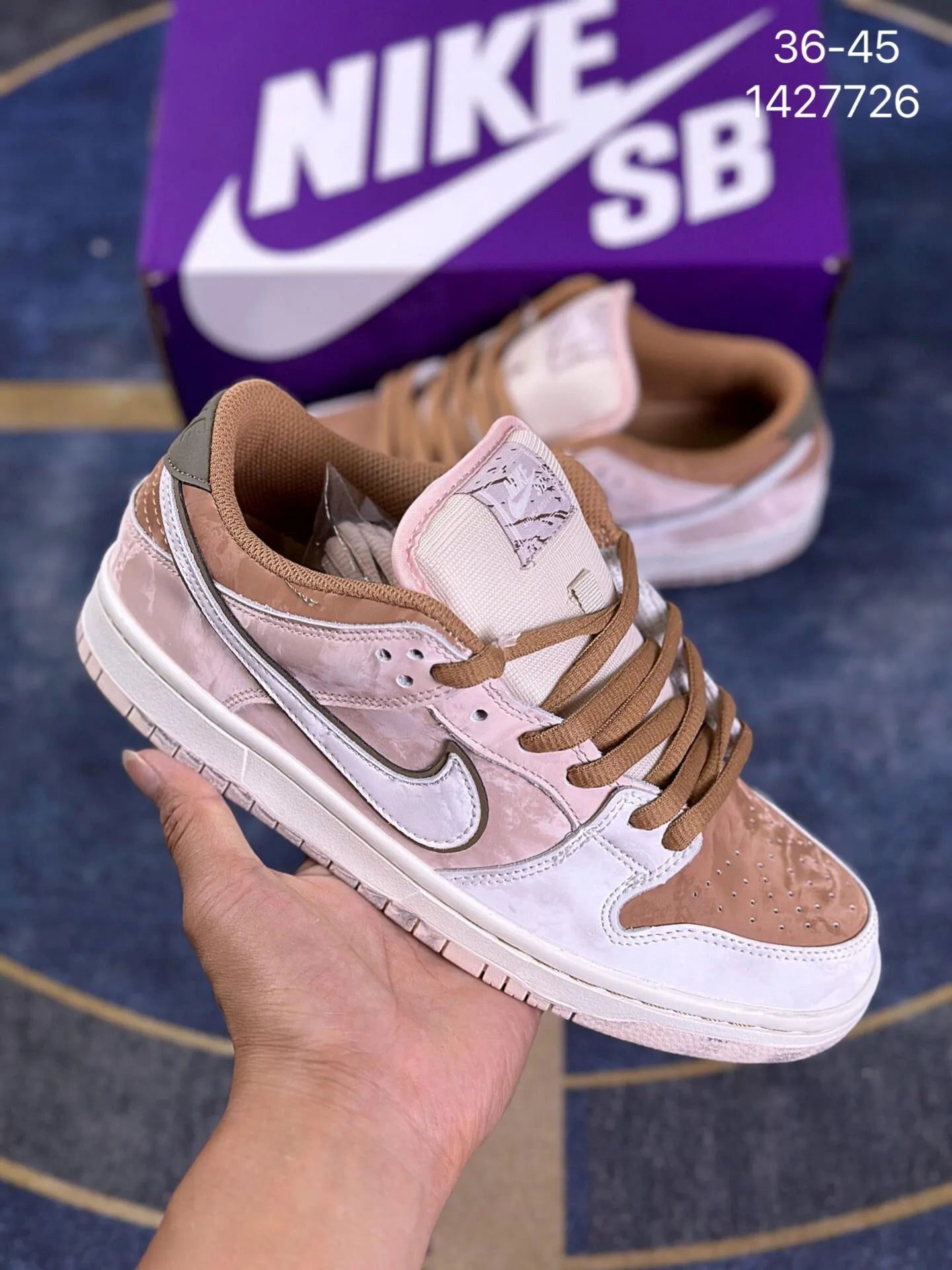 Edição ESPECIAL LANÇAMENTO SB Dunk Low "Trocadero Gardens"