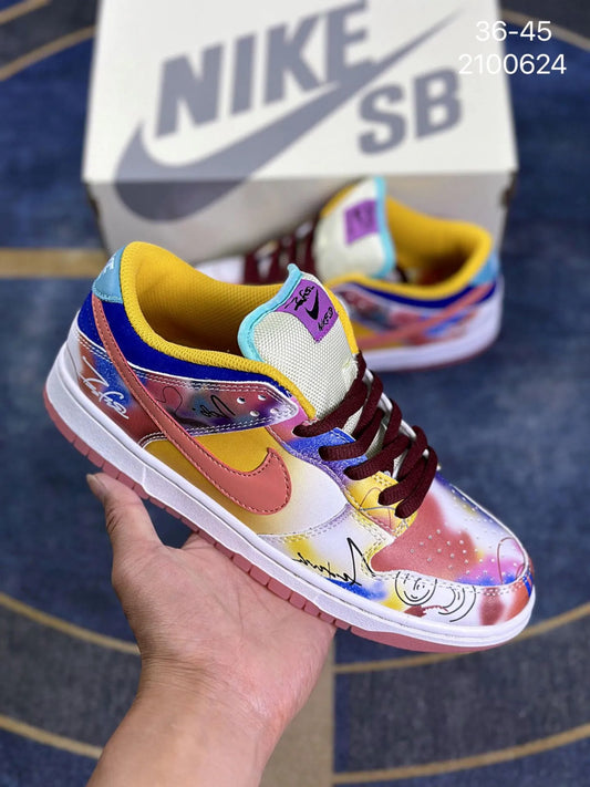 Edição ESPECIAL LANÇAMENTO SB Dunk Low x Futura Laboratories "Sunblush" (Friends and Family)